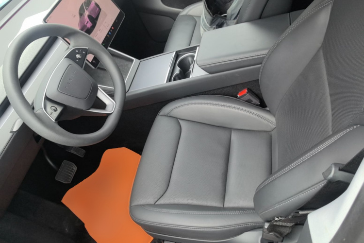 Tesla Model Y 2025 #15 Tesla Model Y 2025 immagine di auto #15