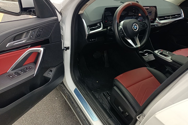 BMW X1 2023 car image #18
