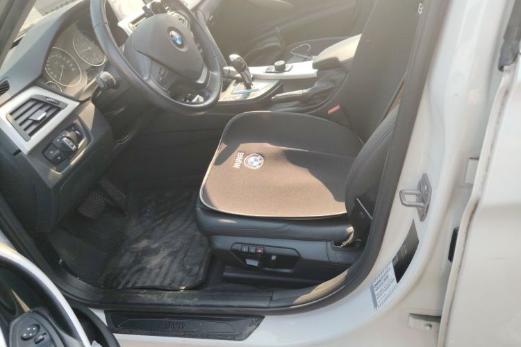 BMW 3 Series 2015 car image #9