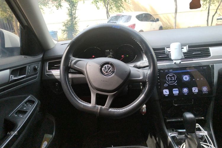 Volkswagen Bora 2020 car image #12