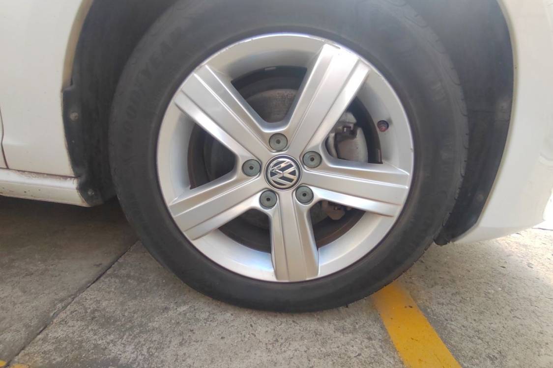 Volkswagen Golf 2015 car image #9
