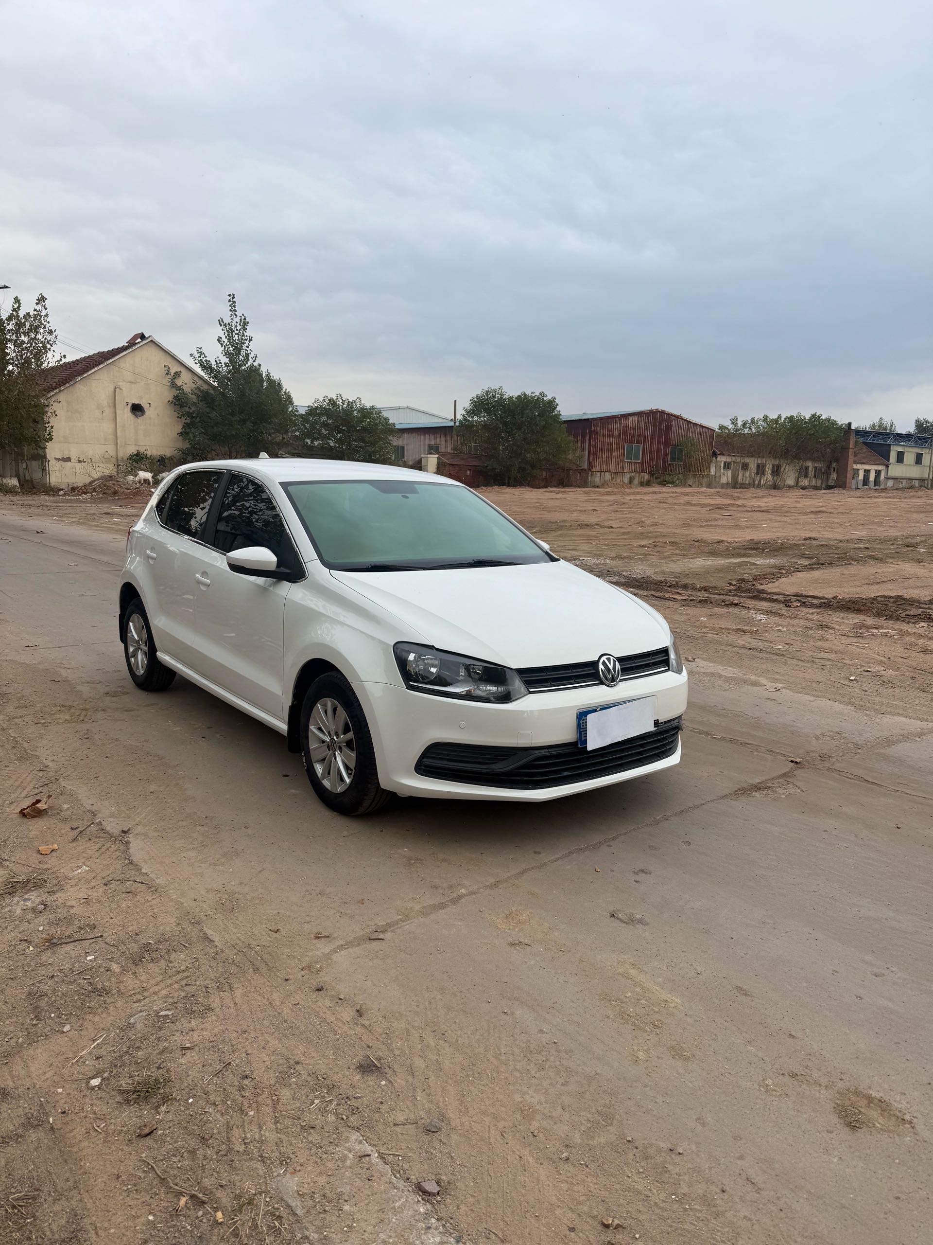 Volkswagen Polo 2018 car image #3
