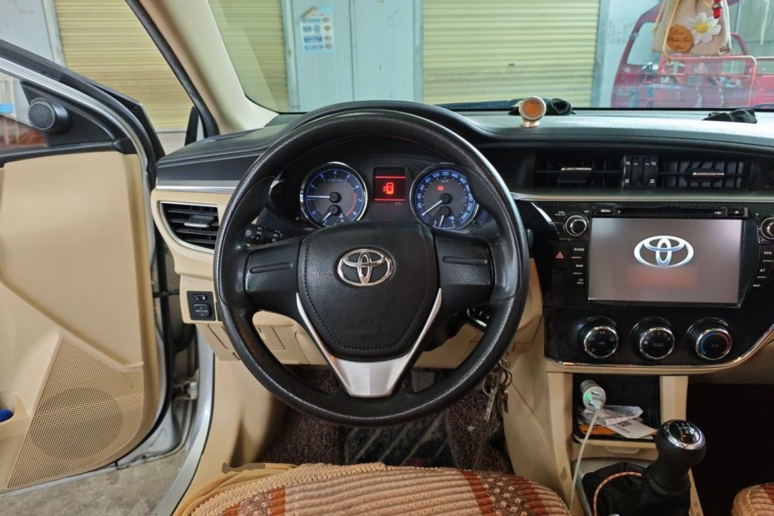 Toyota Corolla 2014 #24 Toyota Corolla 2014 car image #24