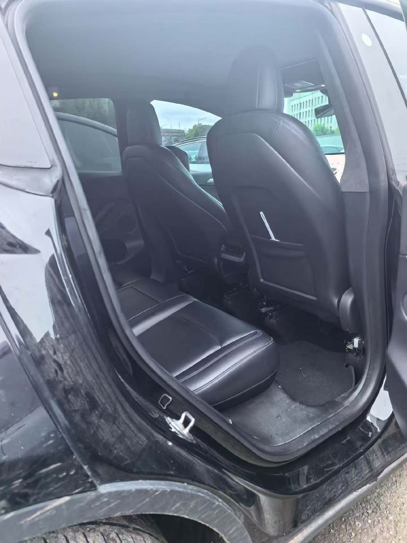 Tesla Model Y 2022 car image #6