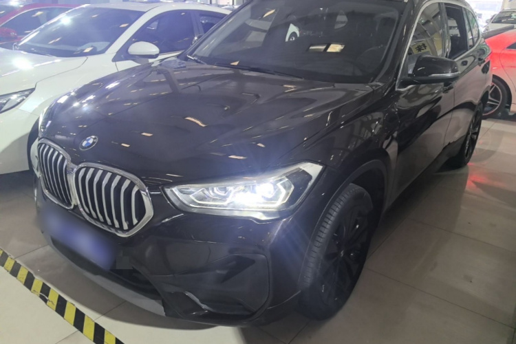 BMW X1 2019 #2 BMW X1 2019 car image #2