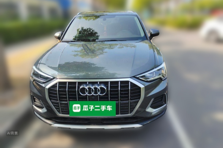 Audi Q3 2022 car image #3