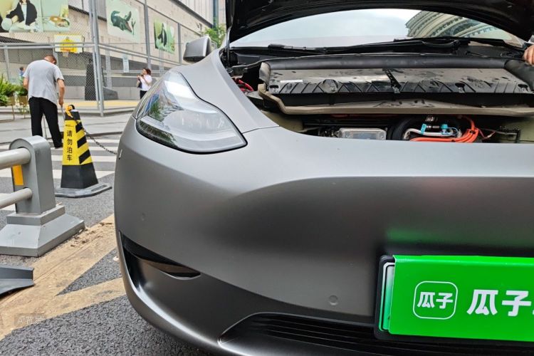 Tesla Model Y 2023 #8 Tesla Model Y 2023 car image #8