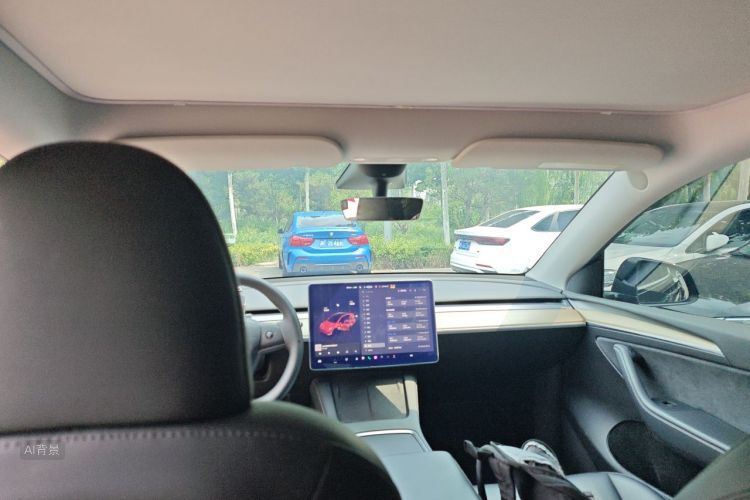 Tesla Model Y 2023 #20 Tesla Model Y 2023 car image #20