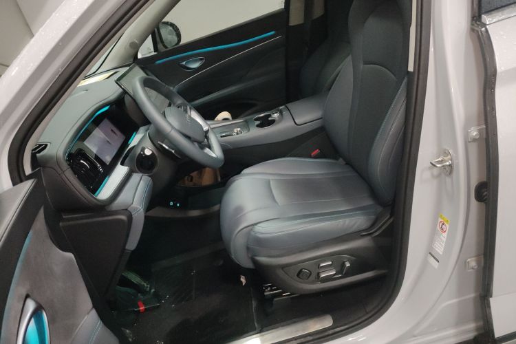 BYD Sea Lion 07 DM-i 2025 car image #19