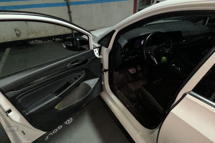Volkswagen Golf 2021 car image #18