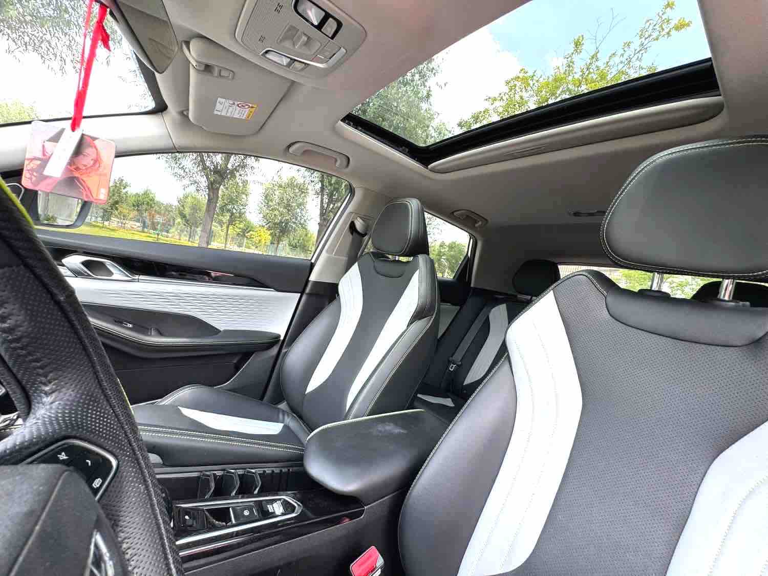 GEELY Coolray 2023 car image #7