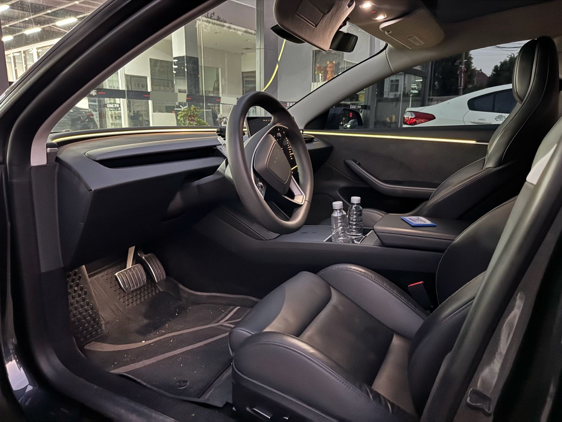 Tesla Model 3 2024 صورة سيارة #9