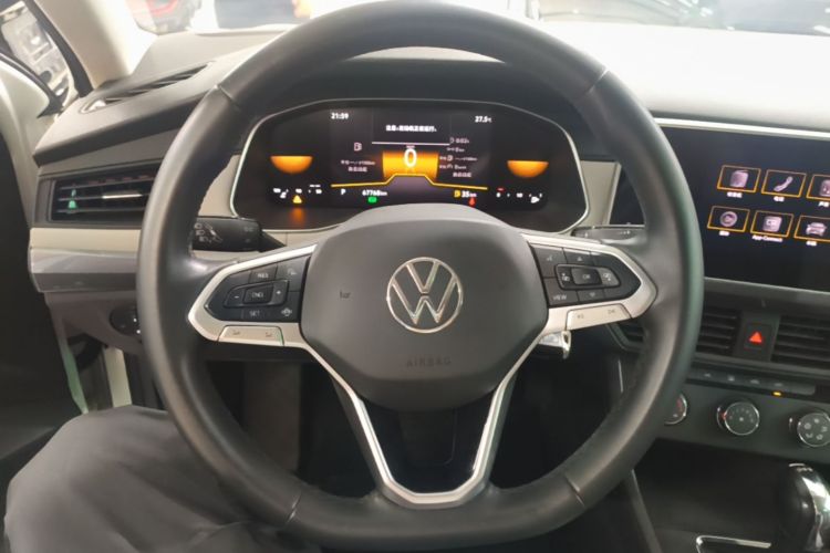 Volkswagen Bora 2023 car image #11