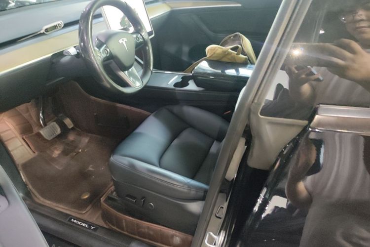 Tesla Model Y 2023 #15 Tesla Model Y 2023 car image #15