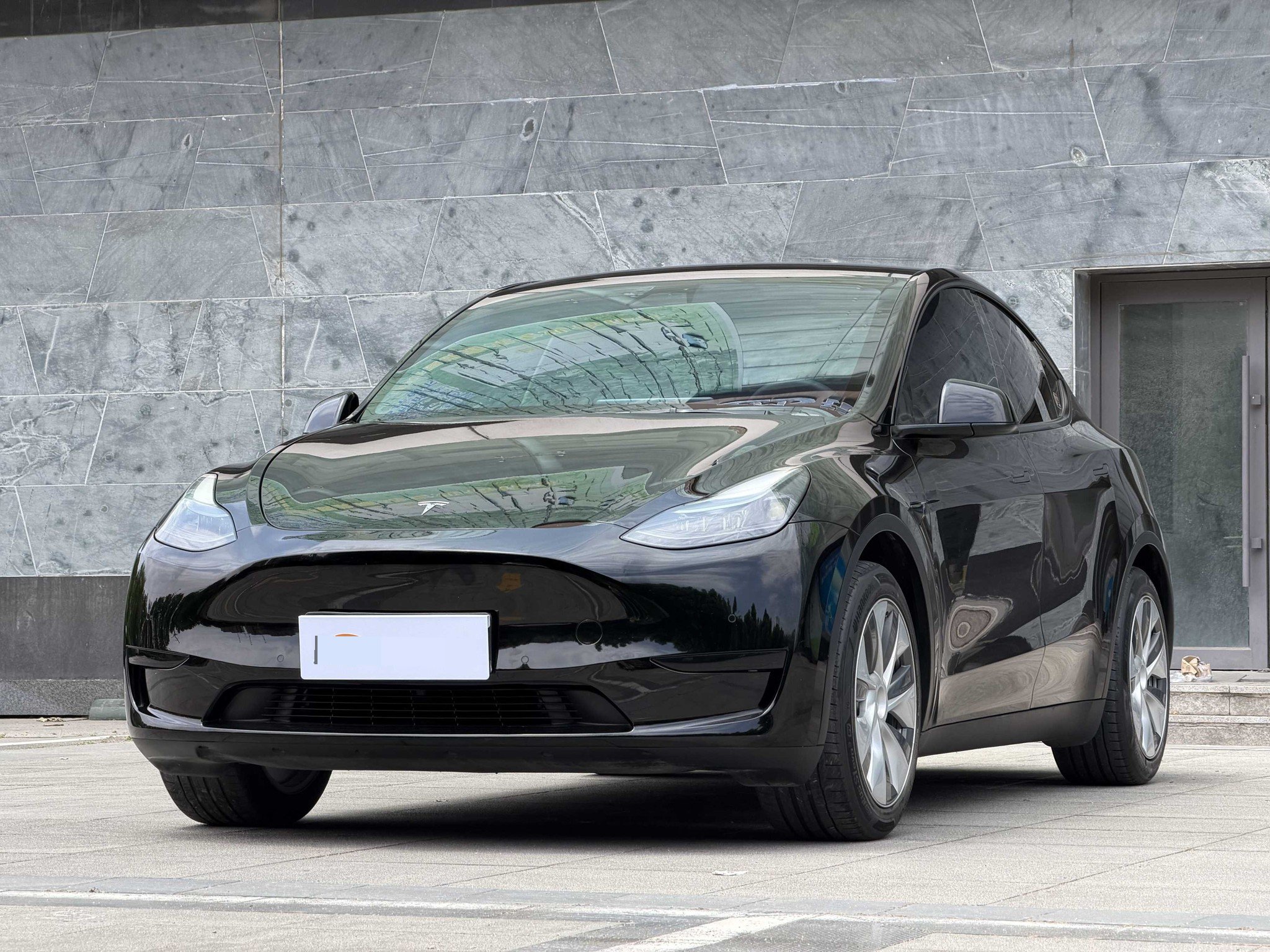 Tesla Model Y 2022 Tesla Model Y 2022 car image