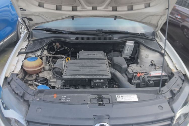 Volkswagen Polo 2014 car image #20