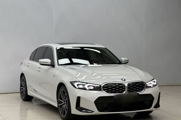BMW 3 Series 2024 #4 BMW 3 Series 2024 car image #4