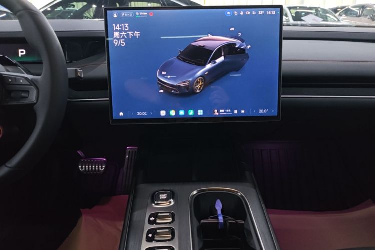 MI SU7 2025 immagine di auto #17
