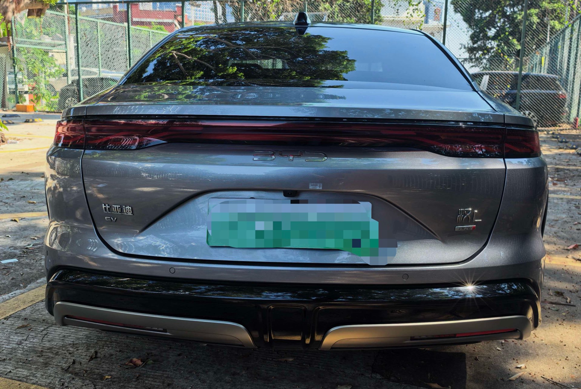BYD HanL 2025 image de voiture #6