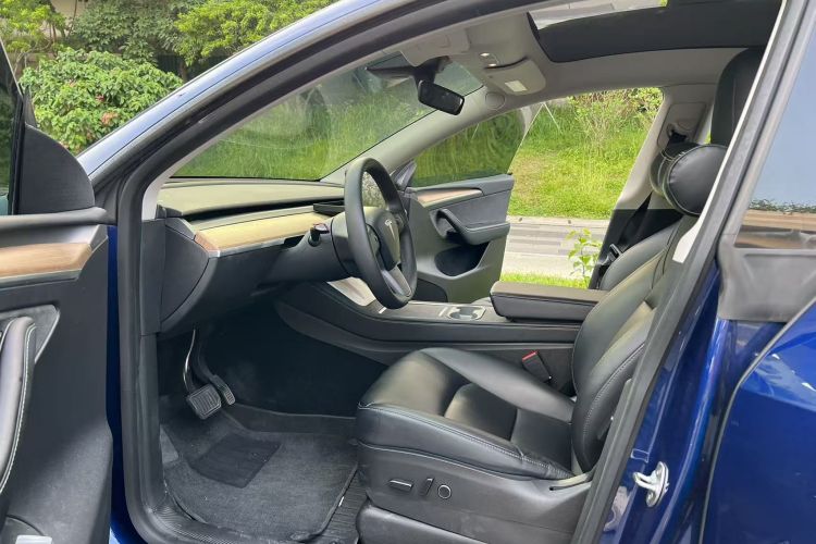 Tesla Model Y 2022 #9 Tesla Model Y 2022 car image #9
