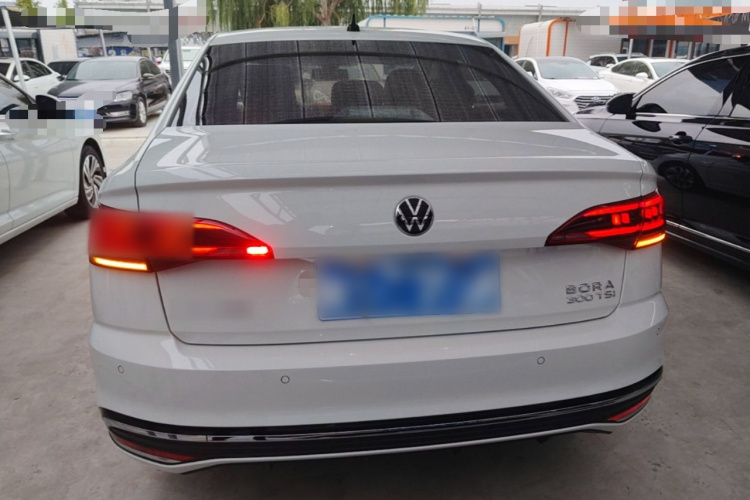 Volkswagen Bora 2024 صورة سيارة #6