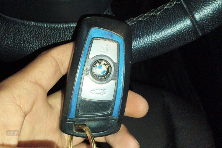 BMW 3 Series 2017 #10 BMW 3 Series 2017 car image #10