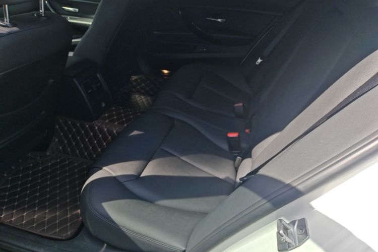 BMW 3 Series 2017 #19 BMW 3 Series 2017 car image #19