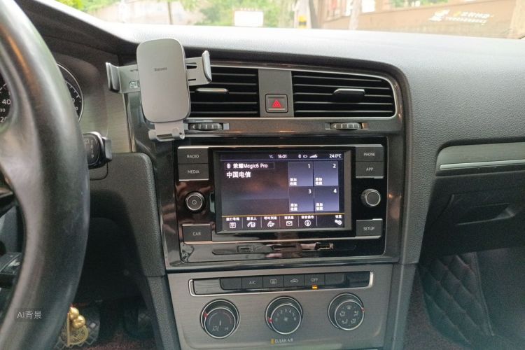 Volkswagen Golf 2016 car image #15