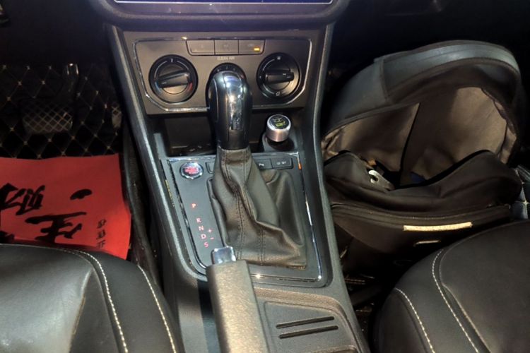 Volkswagen Lavida 2018 car image #14