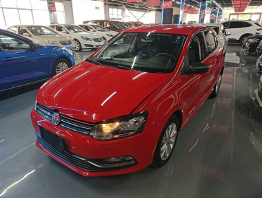 Volkswagen Polo 2015 Volkswagen Polo 2015 car image