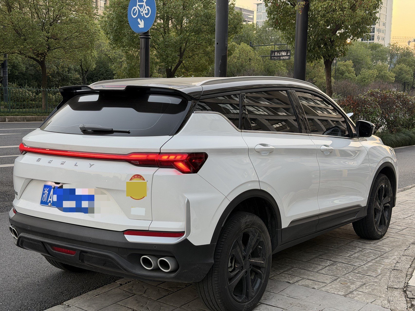 GEELY Coolray 2025 car image #12