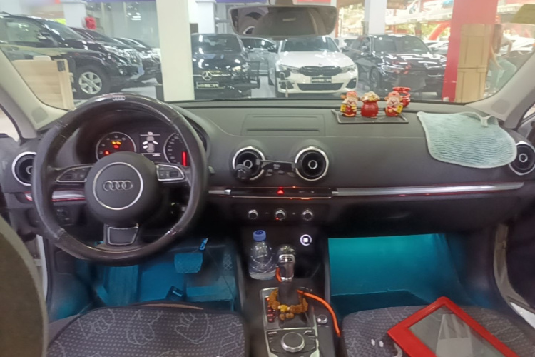 Audi A3 2017 car image #10