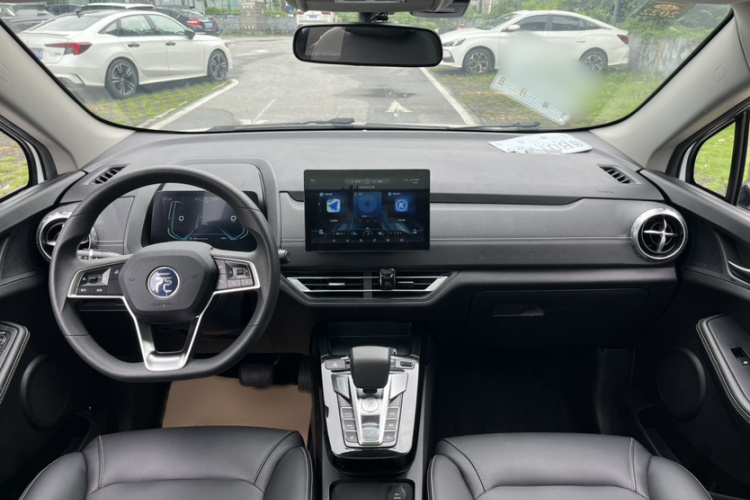 BYD Yuan New Energy 2019 immagine di auto #13