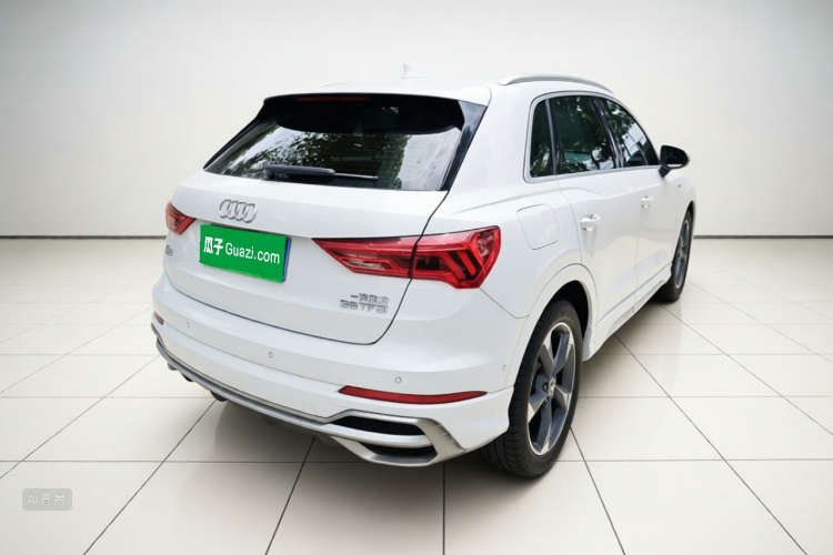 Audi Q3 2024 car image #7