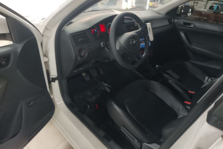 Volkswagen Santana 2019 #16 Volkswagen Santana 2019 car image #16