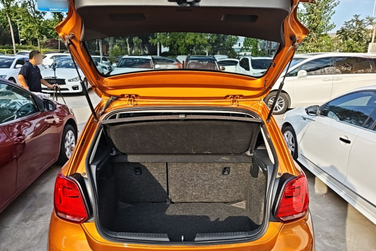 Volkswagen Polo 2016 #19 Volkswagen Polo 2016 car image #19