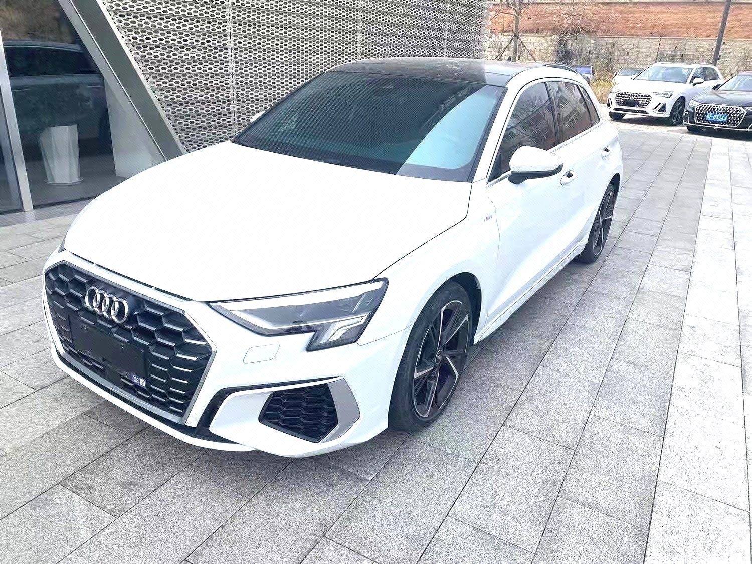 2023 2023 immagine di auto