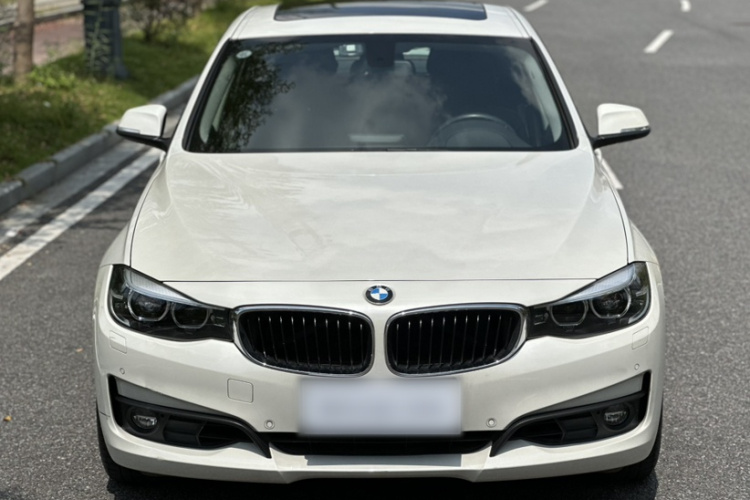 BMW 3 Series GT 2017 #6 BMW 3 Series GT 2017 car image #6