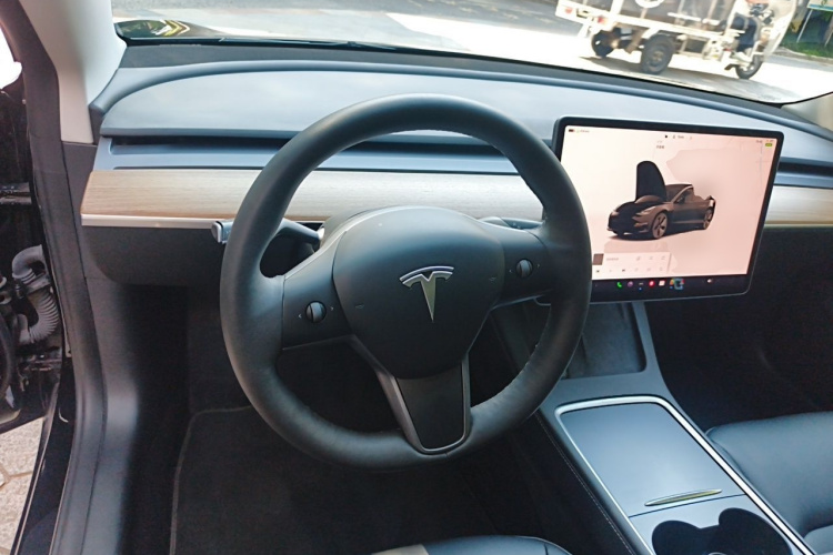 Tesla Model 3 2023 #11 Tesla Model 3 2023 car image #11