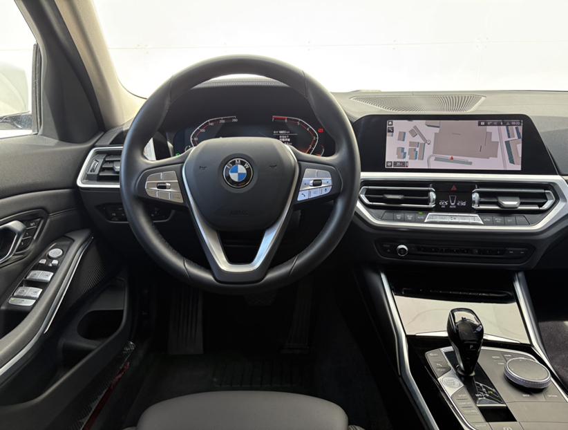 BMW 3 Series 2019 #11 BMW 3 Series 2019 car image #11