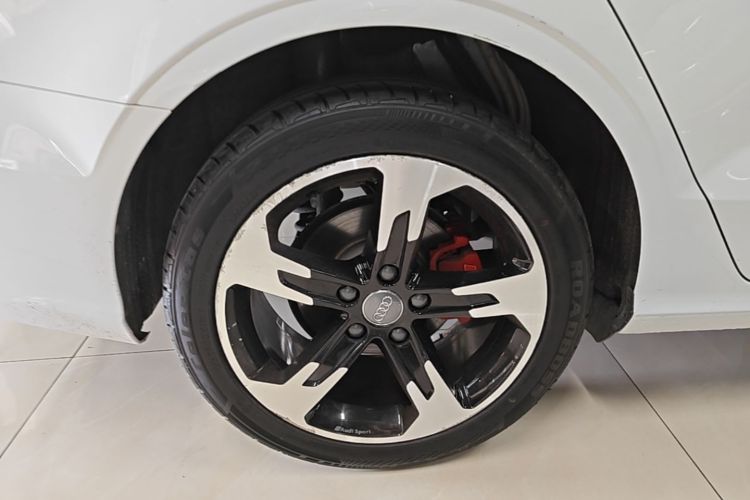 Audi A3 2021 immagine di auto #10