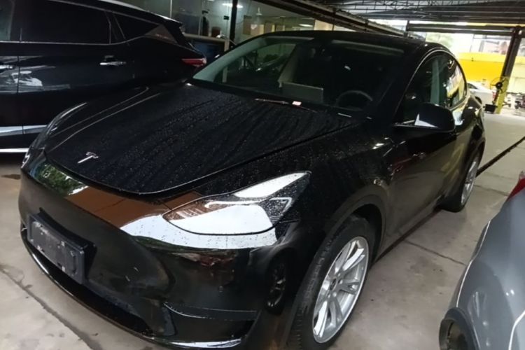 Tesla Model Y 2022 #2 Tesla Model Y 2022 car image #2