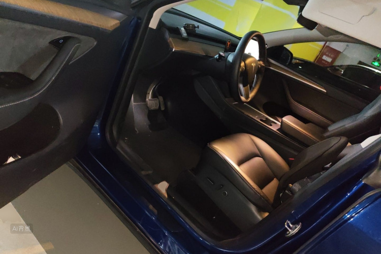 Tesla Model Y 2021 #18 Tesla Model Y 2021 car image #18