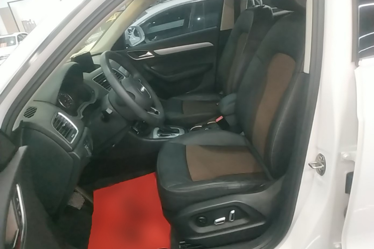 Audi Q3 2018 #15 Audi Q3 2018 car image #15