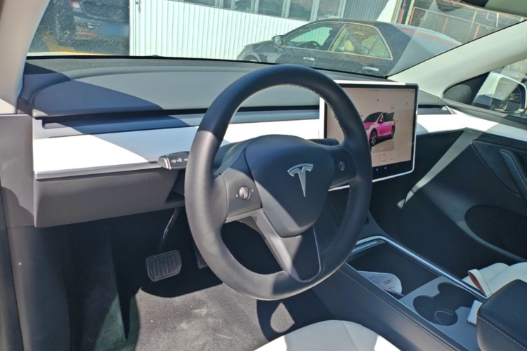 Tesla Model Y 2022 #10 Tesla Model Y 2022 immagine di auto #10