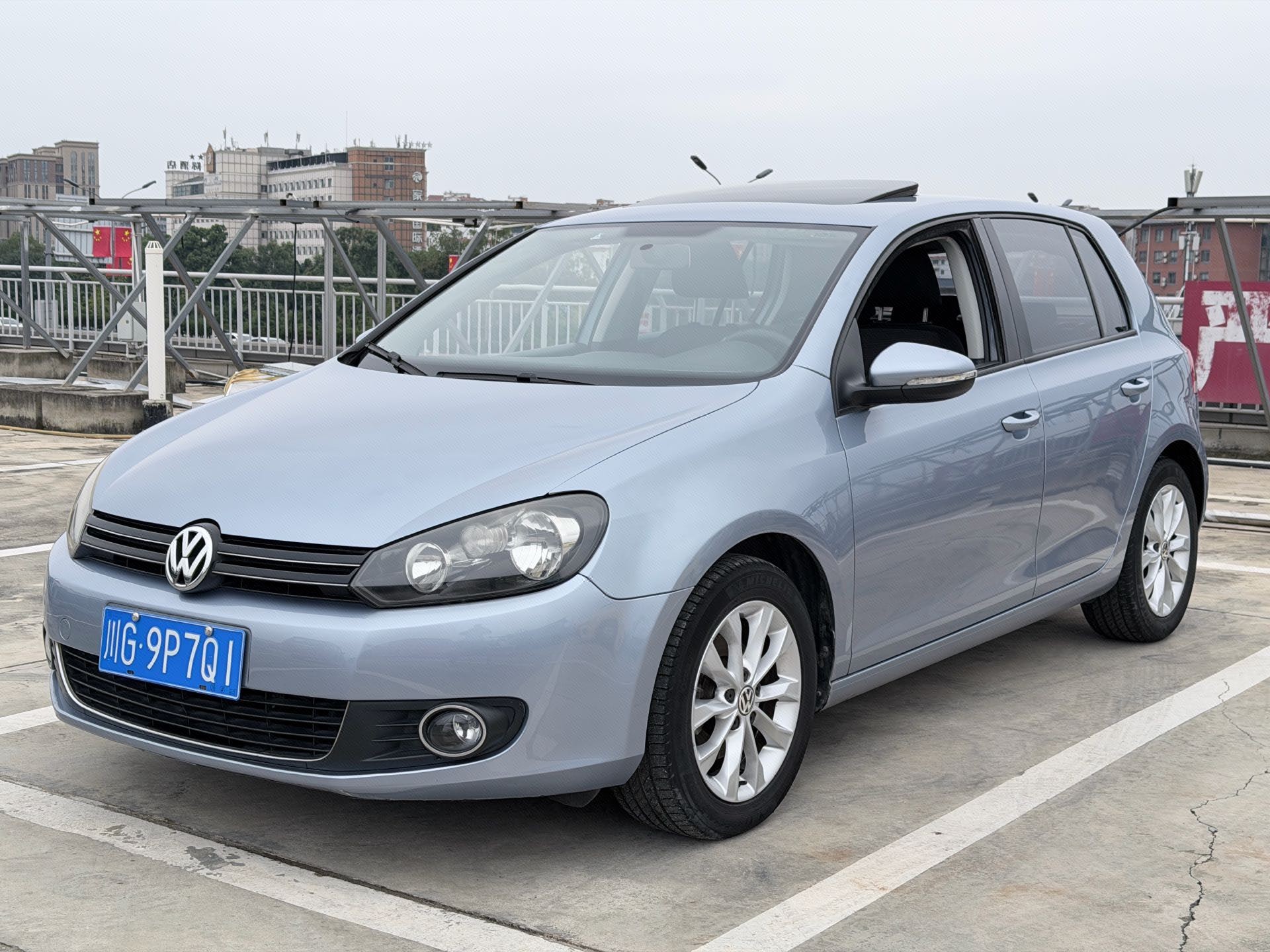 Volkswagen Golf 2012 Volkswagen Golf 2012 car image