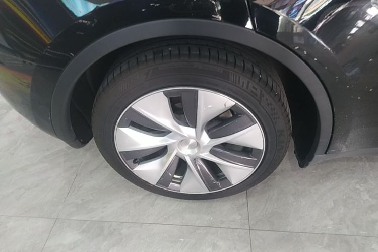 Tesla Model Y 2022 #10 Tesla Model Y 2022 car image #10