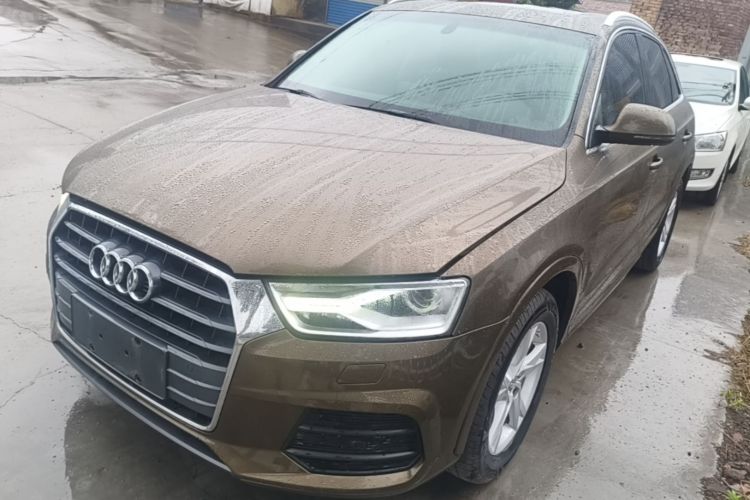 Audi Q3 2016 car image #2