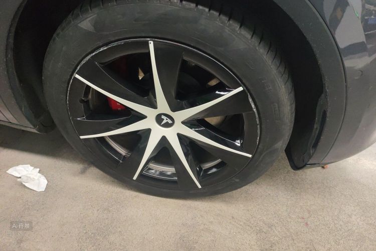 Tesla Model Y 2022 car image #9
