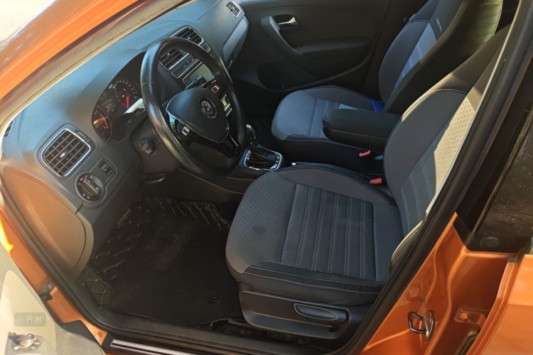 Volkswagen Polo 2017 car image #17